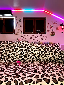 midnightmuse-03 – webcam model profile photo Image 4