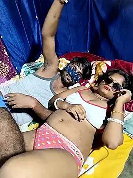 avroramy – webcam model profile photo Image 3