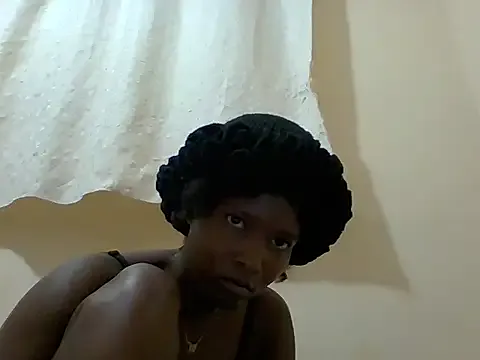 yesonee – webcam model profile photo Image 4