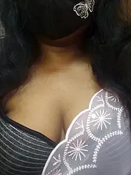 L_Sofia – webcam model profile photo Image 16