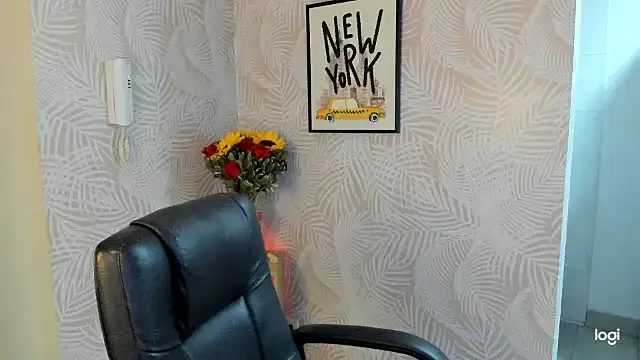 RedAssHottie – webcam model profile photo Image 12