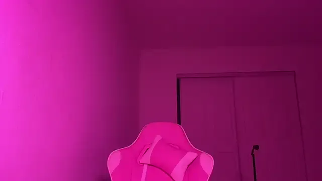 Baby_blush – webcam model profile photo Image 4