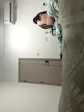 Siqi-00 – webcam model profile photo