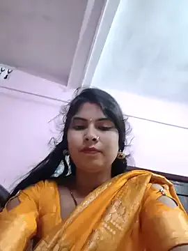 petiteluluxx – webcam model profile photo Image 11