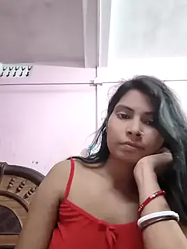 petiteluluxx – webcam model profile photo Image 13