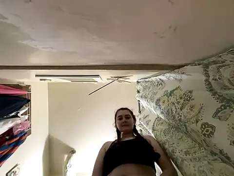 lalilamassu1 – webcam model profile photo Image 6