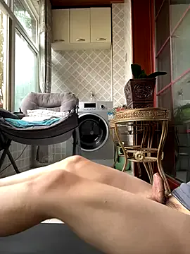 thanusi_2 – webcam model profile photo Image 17