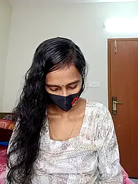 L_Sofia – webcam model profile photo Image 12