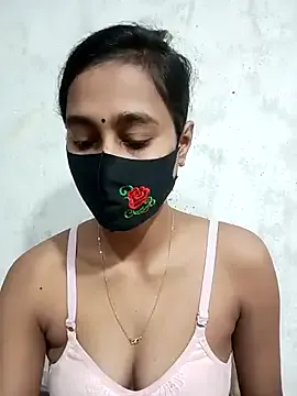 L_Sofia – webcam model profile photo Image 3