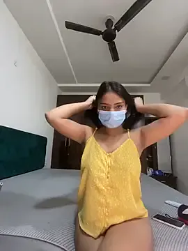 reina_00121 – webcam model profile photo Image 7