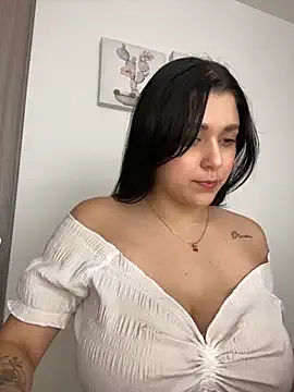 husa_Malikaa – webcam model profile photo Image 17