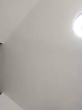 husa_Malikaa – webcam model profile photo Image 2