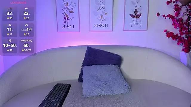 Hot_Mayra25 – webcam model profile photo Image 2