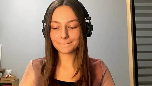 mc-Olivia – webcam model profile photo Image 4