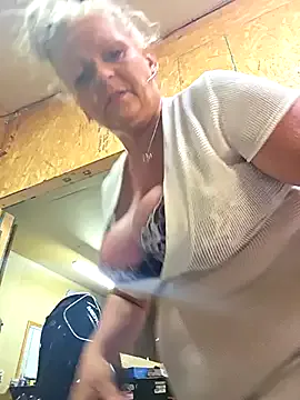 tassiarauj – webcam model profile photo Image 7