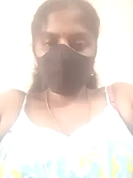 Sugarlina – webcam model profile photo Image 3