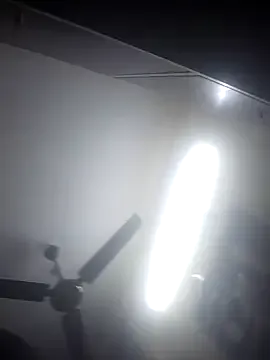 Sugarlina – webcam model profile photo Image 4