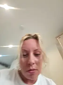 ceceliapidcock – webcam model profile photo Image 11
