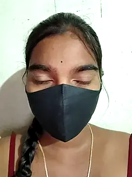 thanusi_2 – webcam model profile photo Image 16
