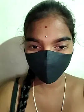 thanusi_2 – webcam model profile photo Image 19