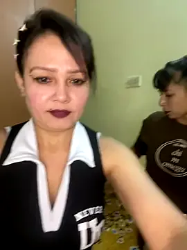 yononeey – webcam model profile photo Image 7