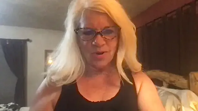 sugar_mom3 – webcam model profile photo Image 16