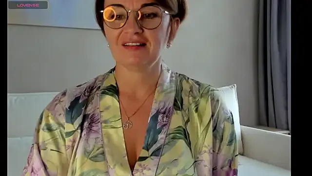 carolbarker – webcam model profile photo Image 16