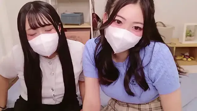 CM---001 – webcam model profile photo Image 14