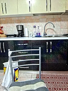 alana15 – webcam model profile photo Image 2