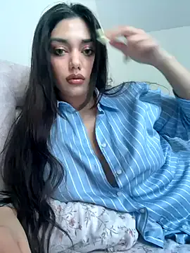 Yui-Ch06 – webcam model profile photo Image 10