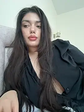 Yui-Ch06 – webcam model profile photo Image 11