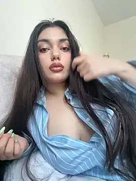 Yui-Ch06 – webcam model profile photo Image 12