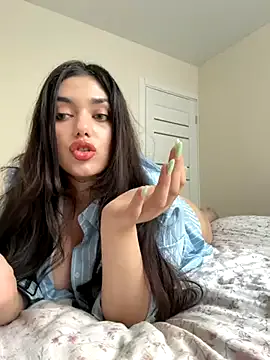 Yui-Ch06 – webcam model profile photo Image 9