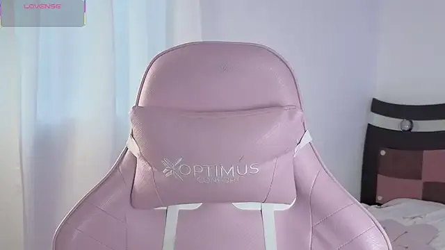 Almmaxxxx – webcam model profile photo Image 12