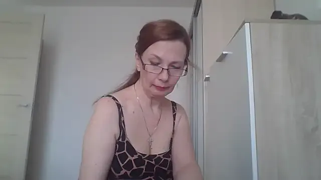 seraphine23 – webcam model profile photo Image 3