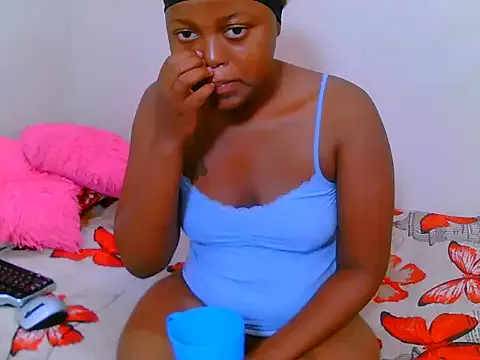 Threesome-no-mercy – webcam model profile photo Image 8