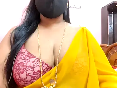 _milani_ – webcam model profile photo Image 13