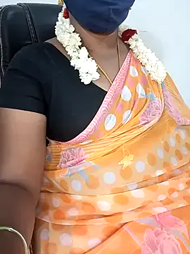 Tamil-hotwife Image 12