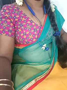 Tamil-hotwife Image 4