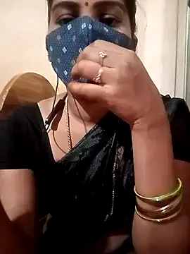 _Abril-Office1 – webcam model profile photo Image 11