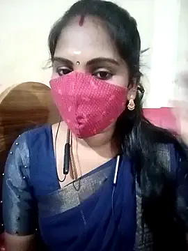 _Abril-Office1 – webcam model profile photo Image 16