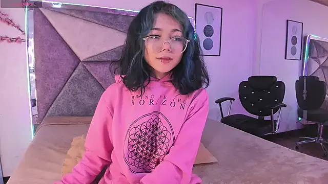 V-Hot-Sweti – webcam model profile photo Image 8