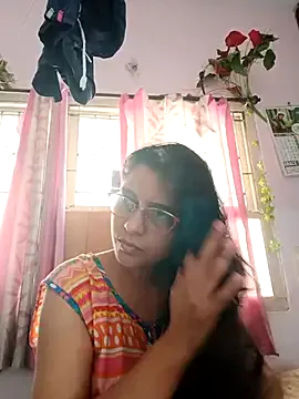 Starling_Zara – webcam model profile photo Image 7