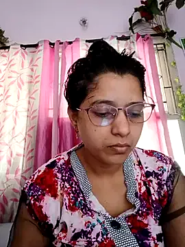 Starling_Zara – webcam model profile photo Image 8