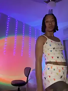 oypo – webcam model profile photo Image 18