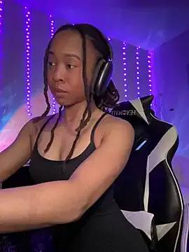 thebrattygoddess Image 3