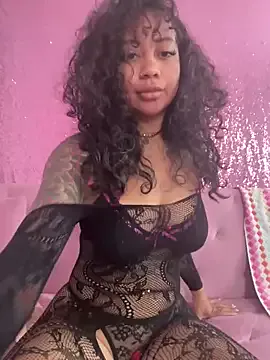 oypo – webcam model profile photo Image 16