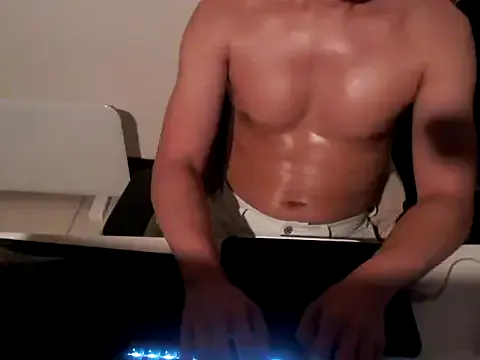 husa_Malikaa – webcam model profile photo Image 2