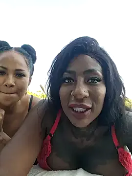 RoomExotic11 – webcam model profile photo Image 6