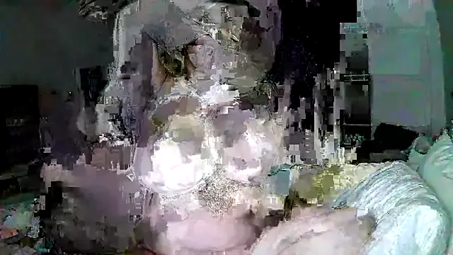 thanusi_2 – webcam model profile photo Image 5